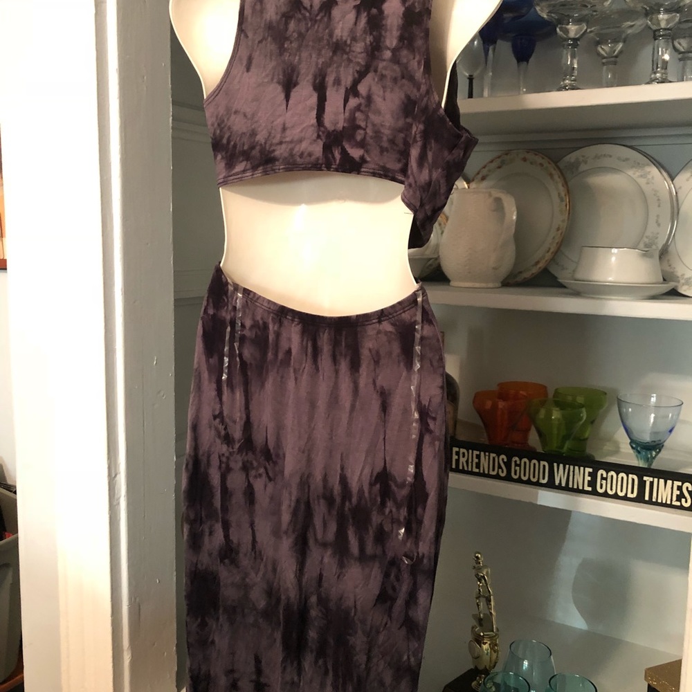 Dress - Picture 2 of 2